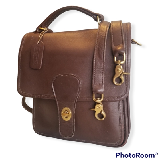 Coach Handbags - Vintage COACH STATION BAG 5130